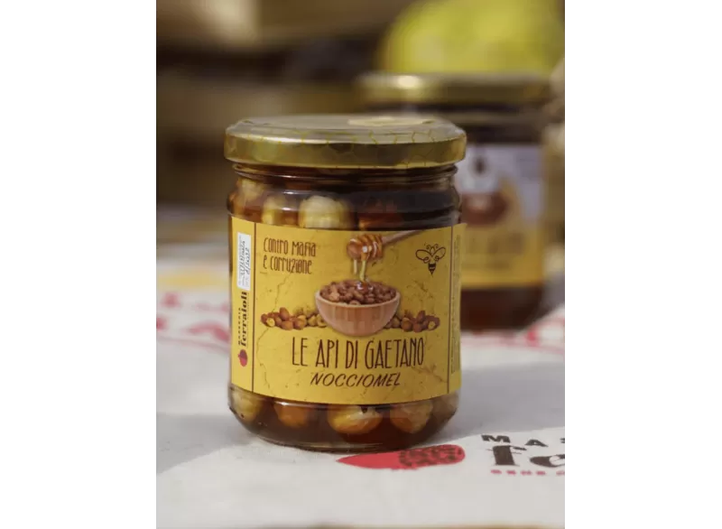 Nocciomel- Hazelnuts in Artisanal Honey - Masseria Antonio Esposito Ferraioli - Honey